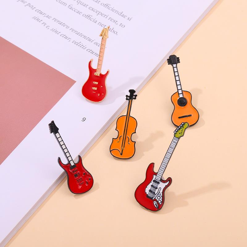 Musical Instruments Cartoon - Pimleri Özel Bas Gitar Broş Müzik